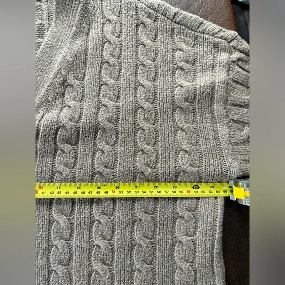 LAST CHANCE EUC ABERCROMBIE & FITCH CHUNKY CABLE KNIT V-NECK CARDIGAN, BROWN L - Picture 9 of 11